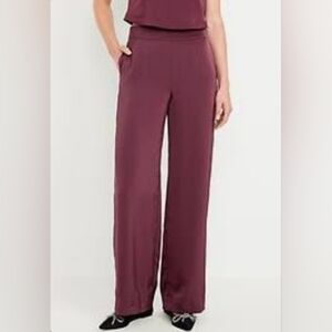 Old Navy Women's Wide Leg Pants in Plum